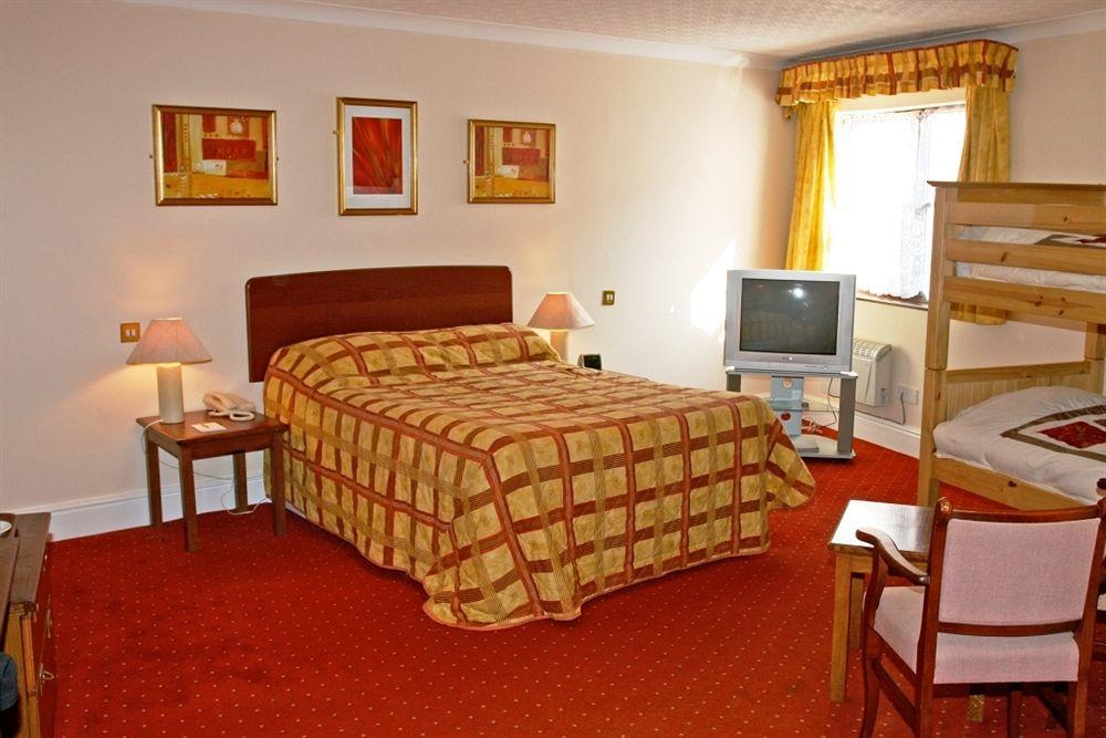 Beaufort Park Hotel Mold Buitenkant foto