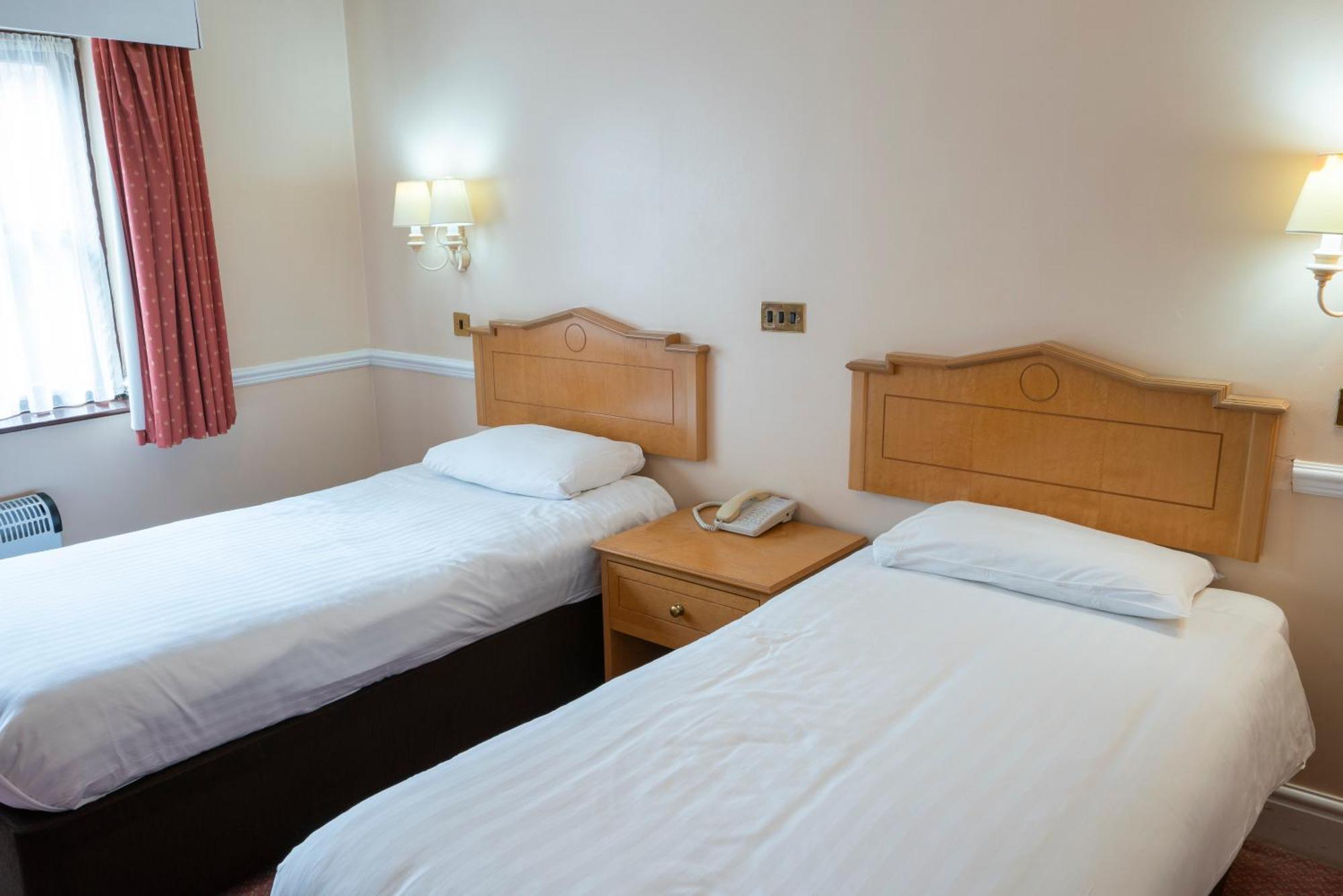 Beaufort Park Hotel Mold Buitenkant foto