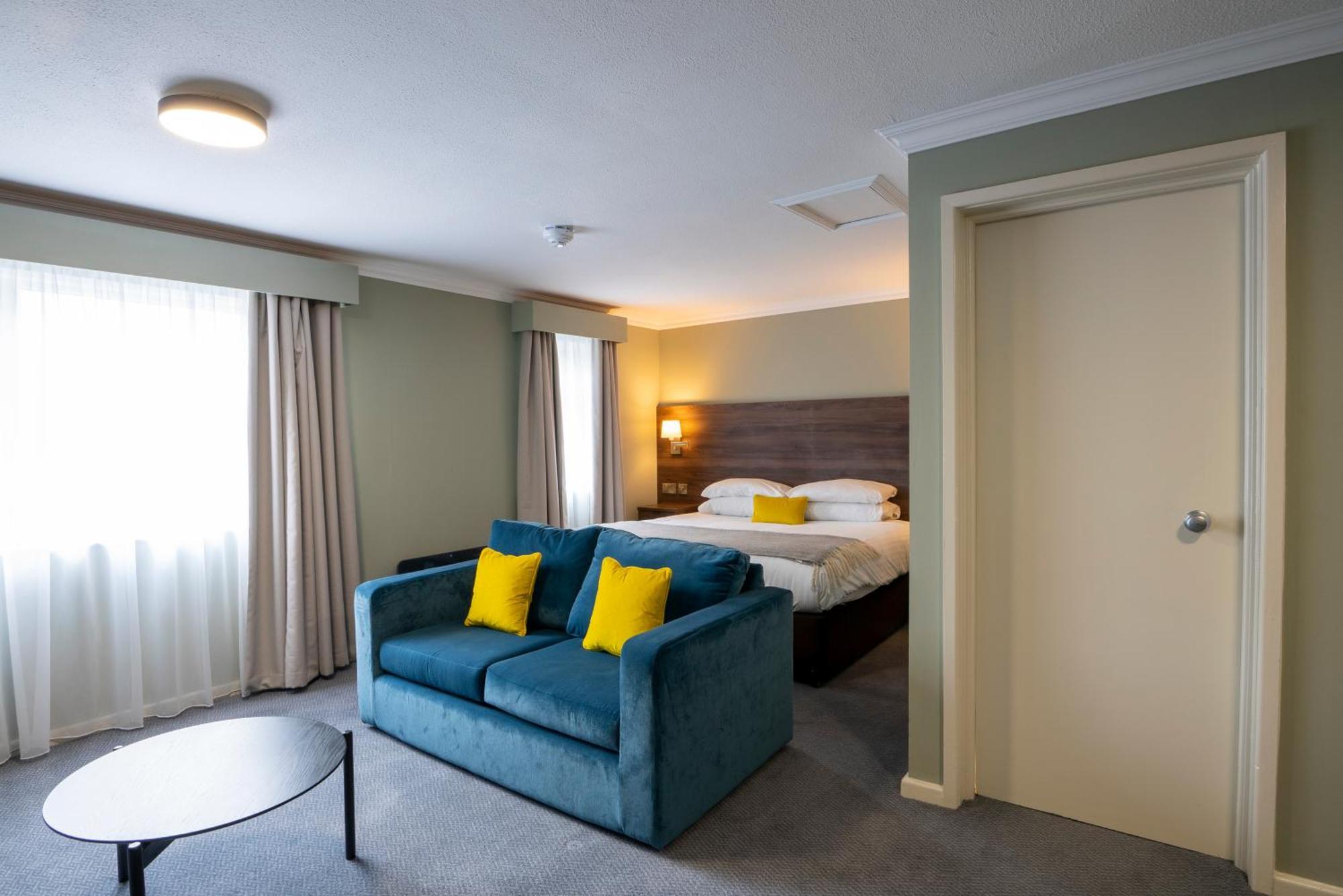 Beaufort Park Hotel Mold Buitenkant foto