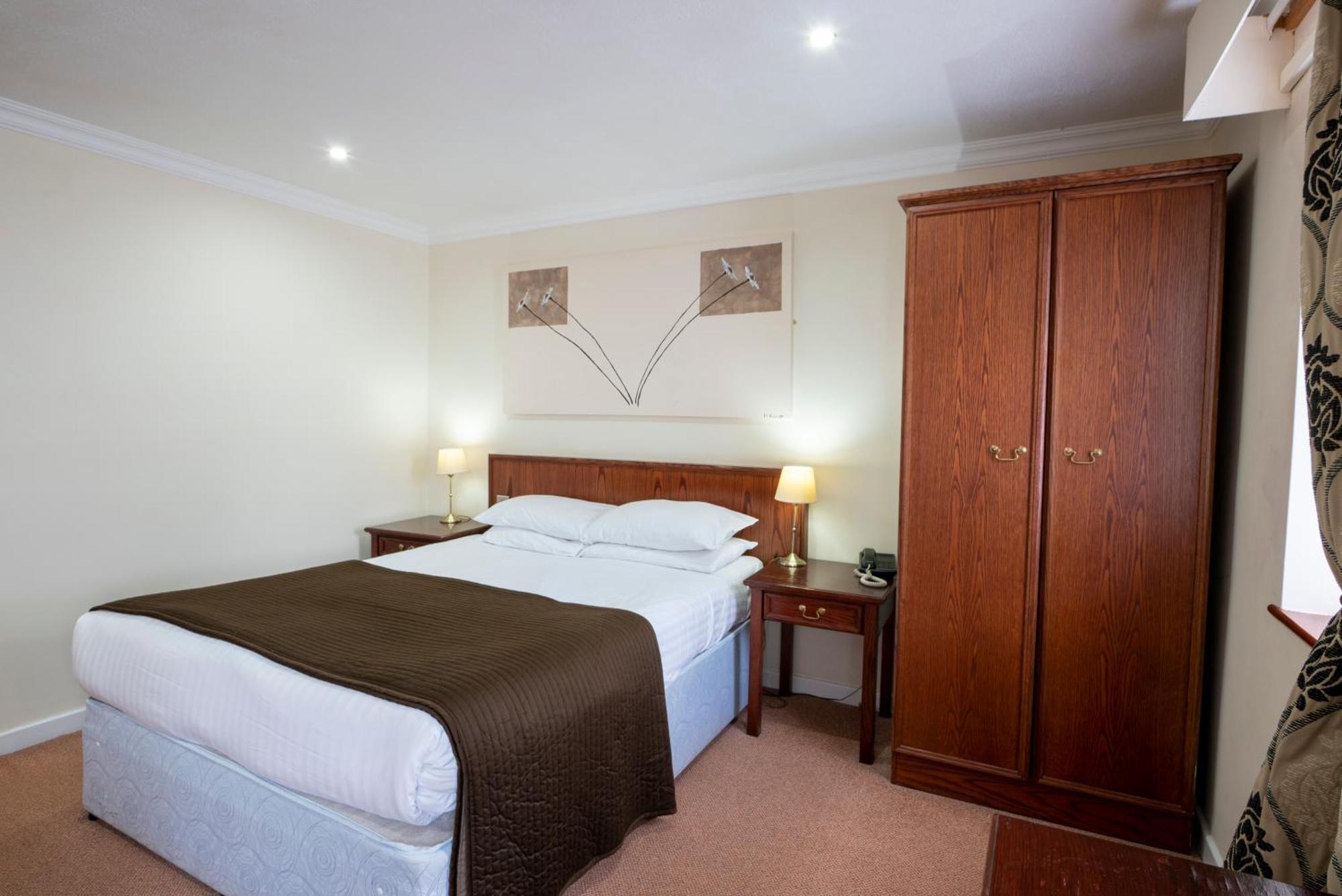 Beaufort Park Hotel Mold Buitenkant foto