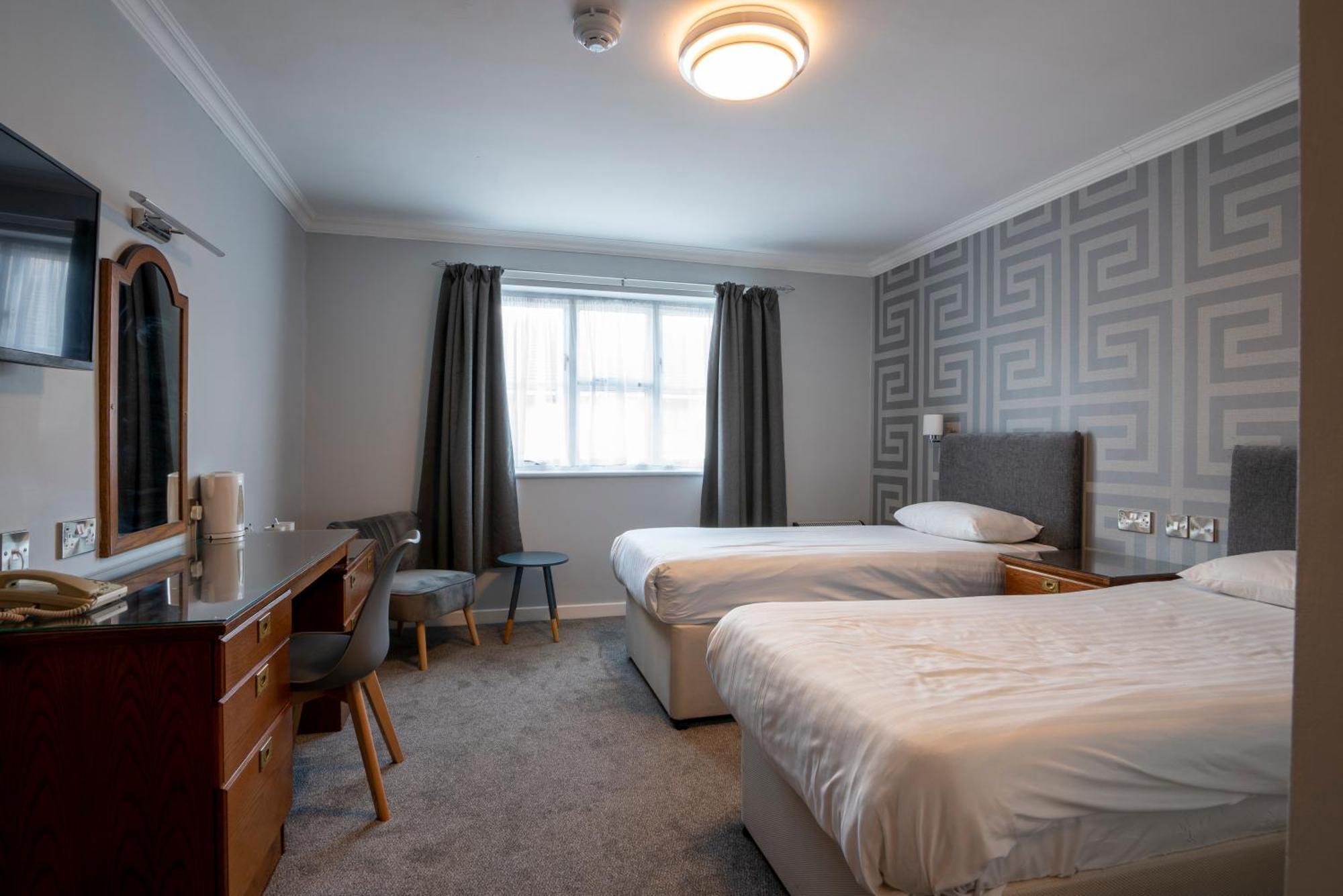 Beaufort Park Hotel Mold Buitenkant foto