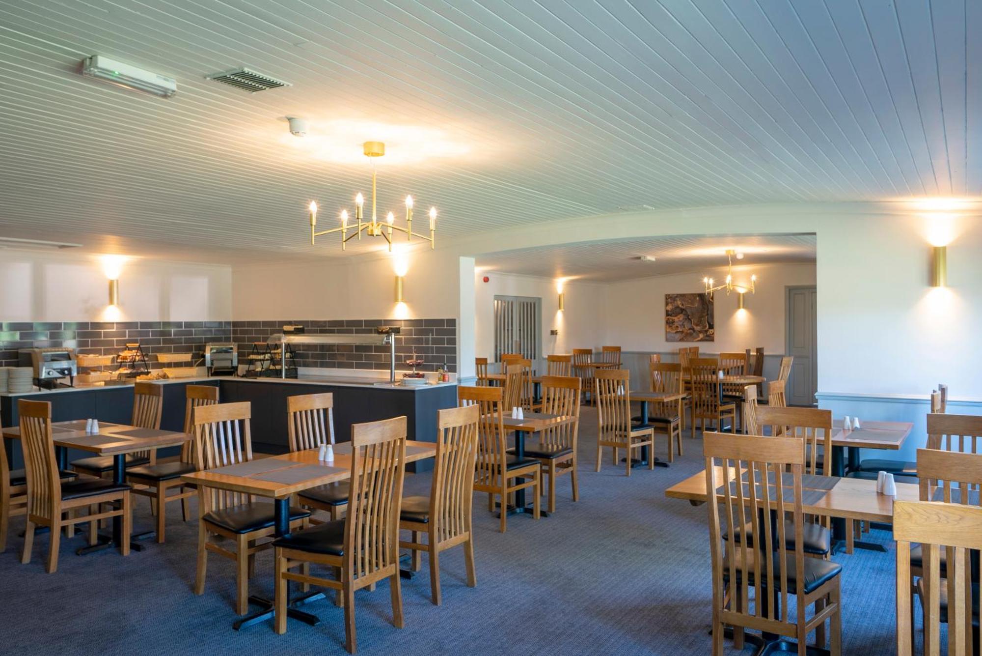 Beaufort Park Hotel Mold Buitenkant foto