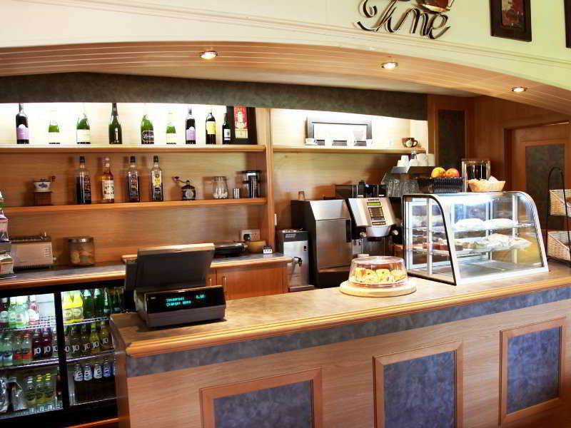 Beaufort Park Hotel Mold Buitenkant foto