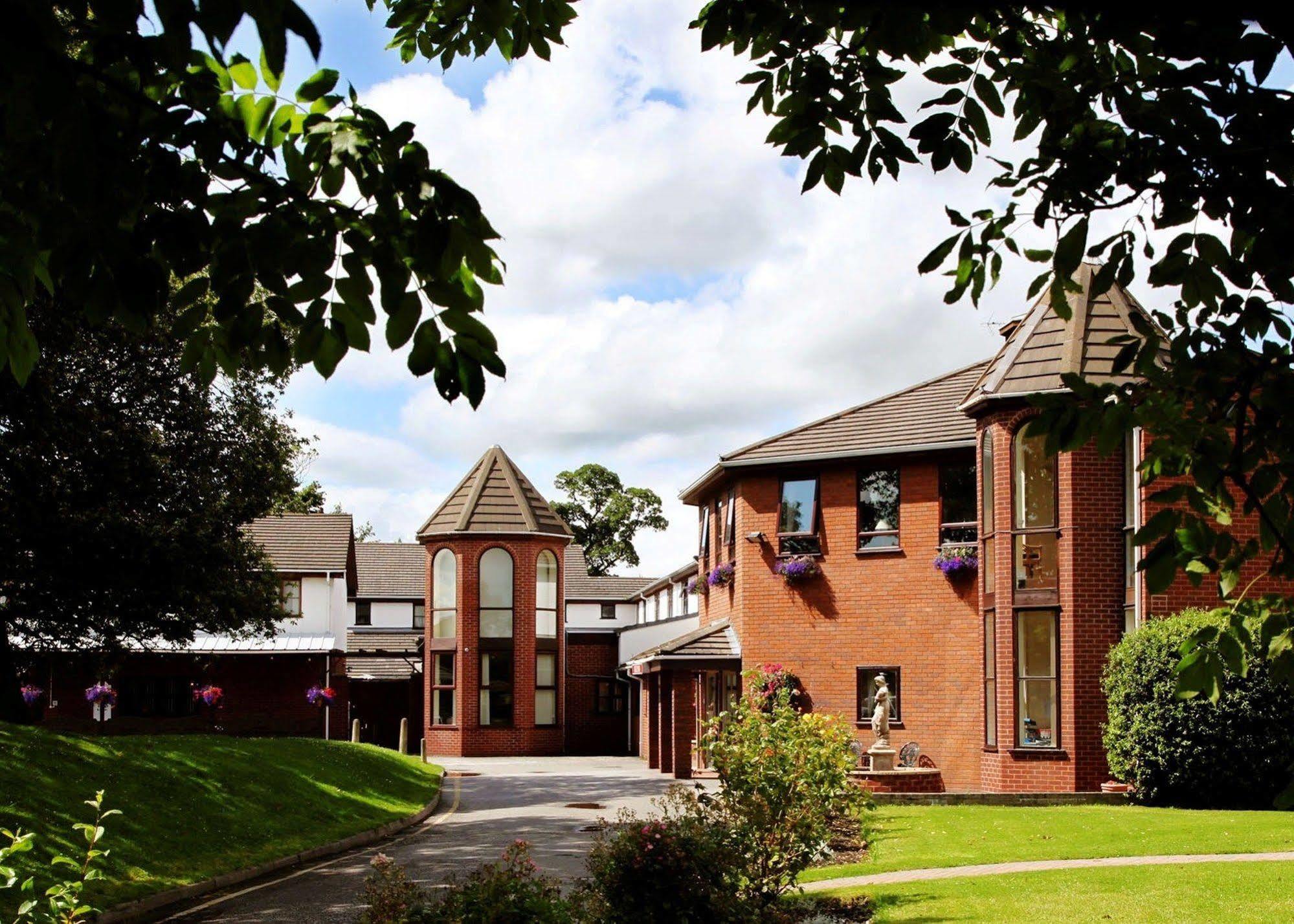 Beaufort Park Hotel Mold Buitenkant foto