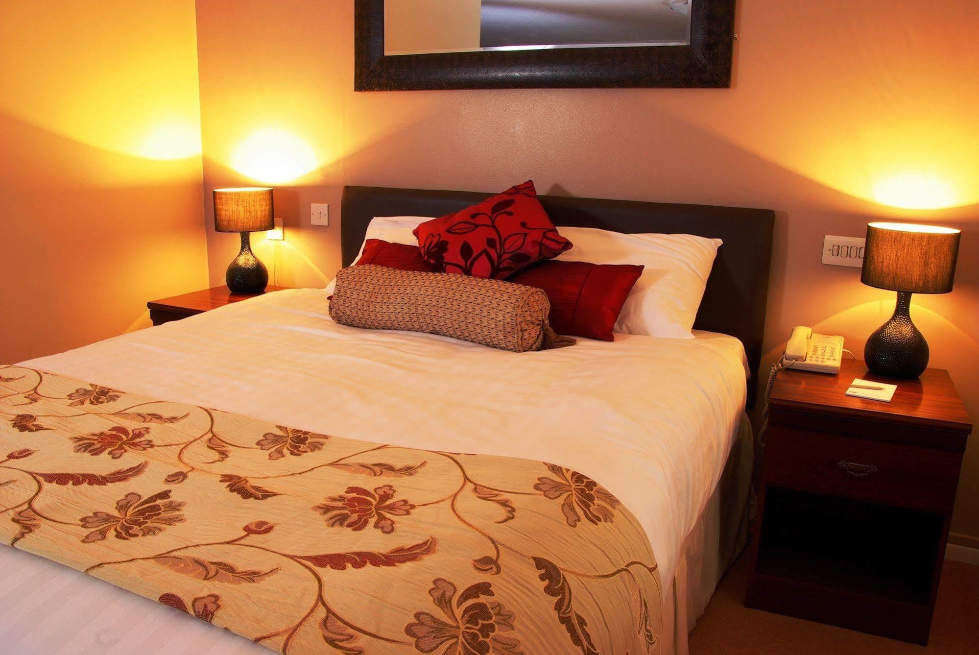 Beaufort Park Hotel Mold Buitenkant foto
