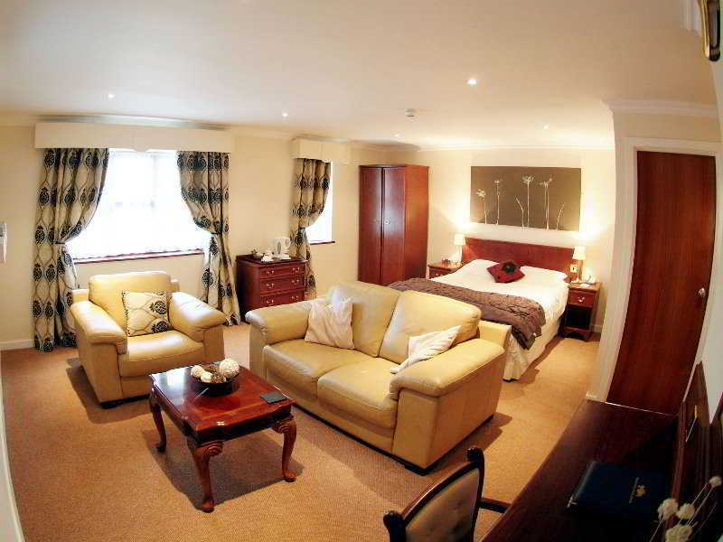 Beaufort Park Hotel Mold Buitenkant foto